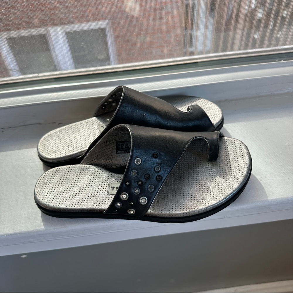 Tsubo Black Slide Sandals, 7